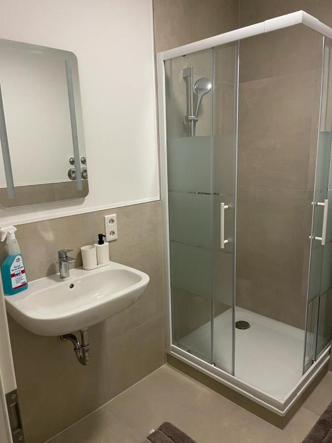 Monteurzimmer Mit Zwei Einzelnen Betten In Einer 3Zi Wohnung Mit Kuche Und Bad Όσναμπρουκ Εξωτερικό φωτογραφία
