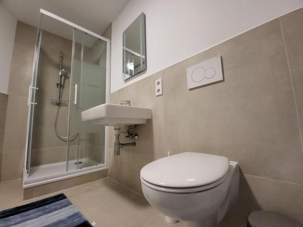 Monteurzimmer Mit Zwei Einzelnen Betten In Einer 3Zi Wohnung Mit Kuche Und Bad Όσναμπρουκ Εξωτερικό φωτογραφία
