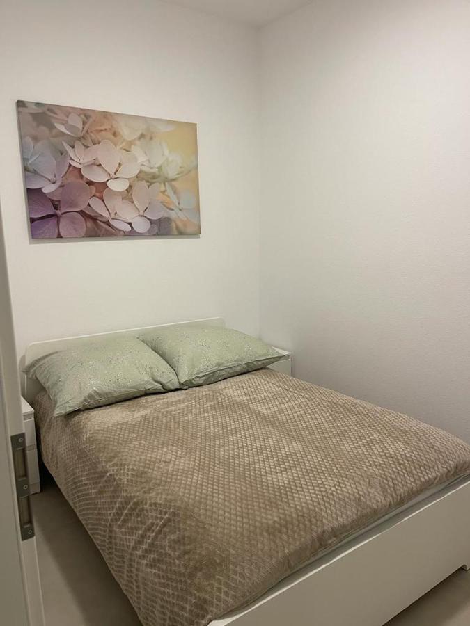 Monteurzimmer Mit Zwei Einzelnen Betten In Einer 3Zi Wohnung Mit Kuche Und Bad Όσναμπρουκ Εξωτερικό φωτογραφία